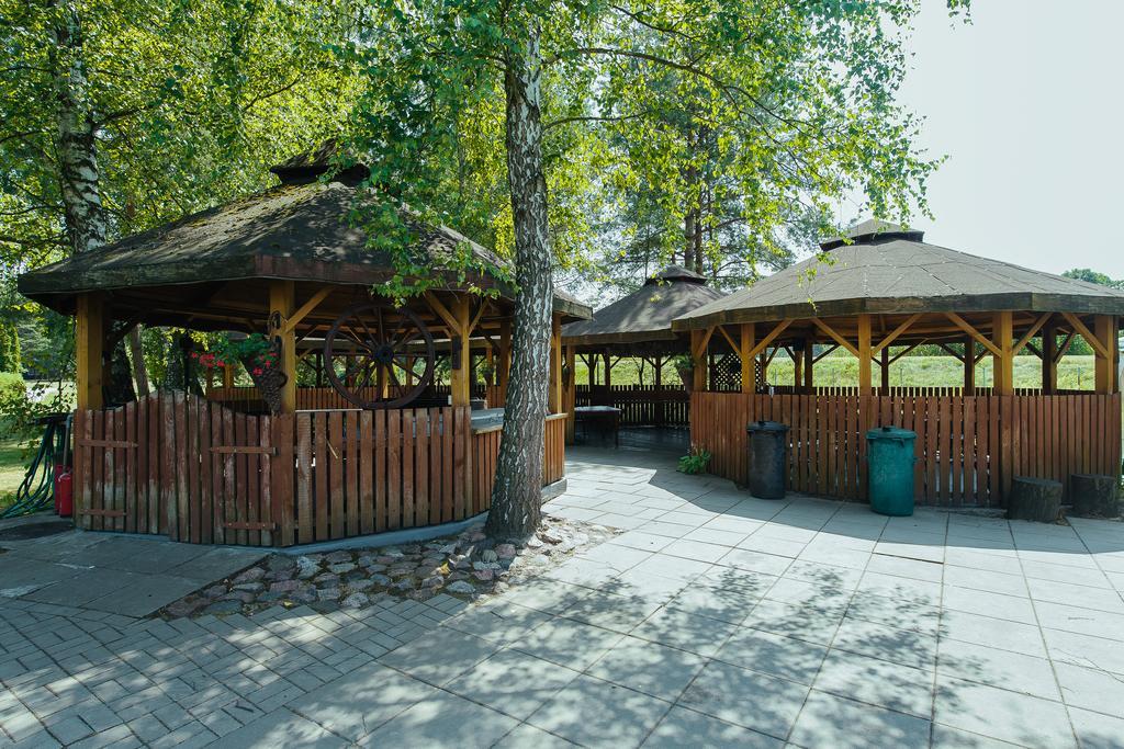 Hotel Pod Sosnami Osieck Экстерьер фото